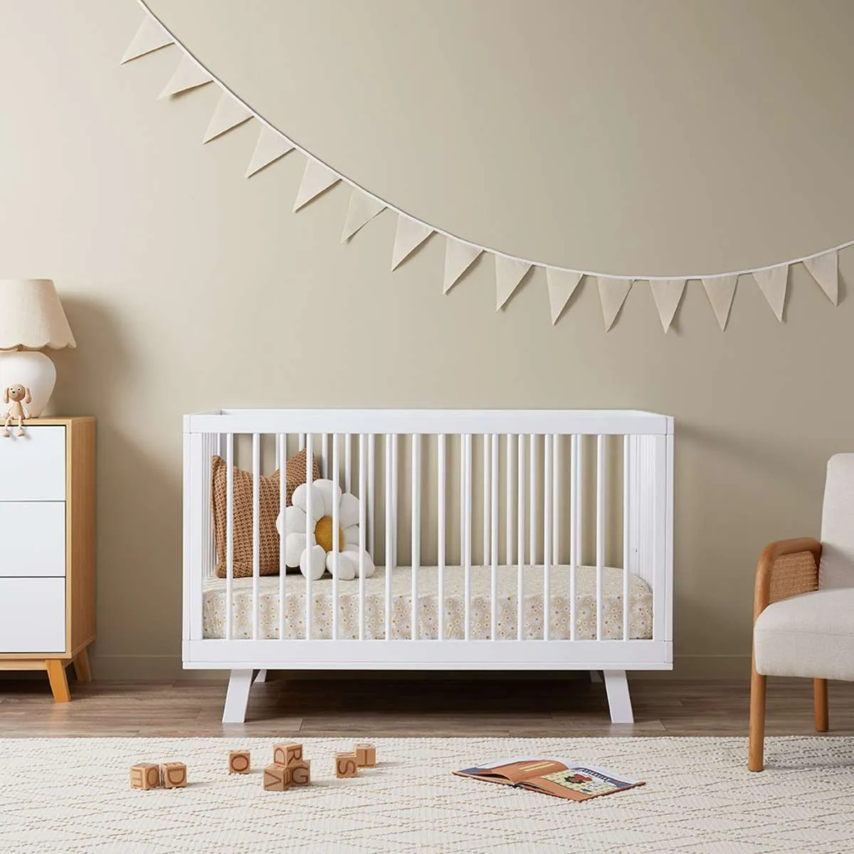 Cove White Three Piece Nursery Furniture Set Mocka