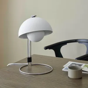 Flowerpot VP4 Table Lamp
