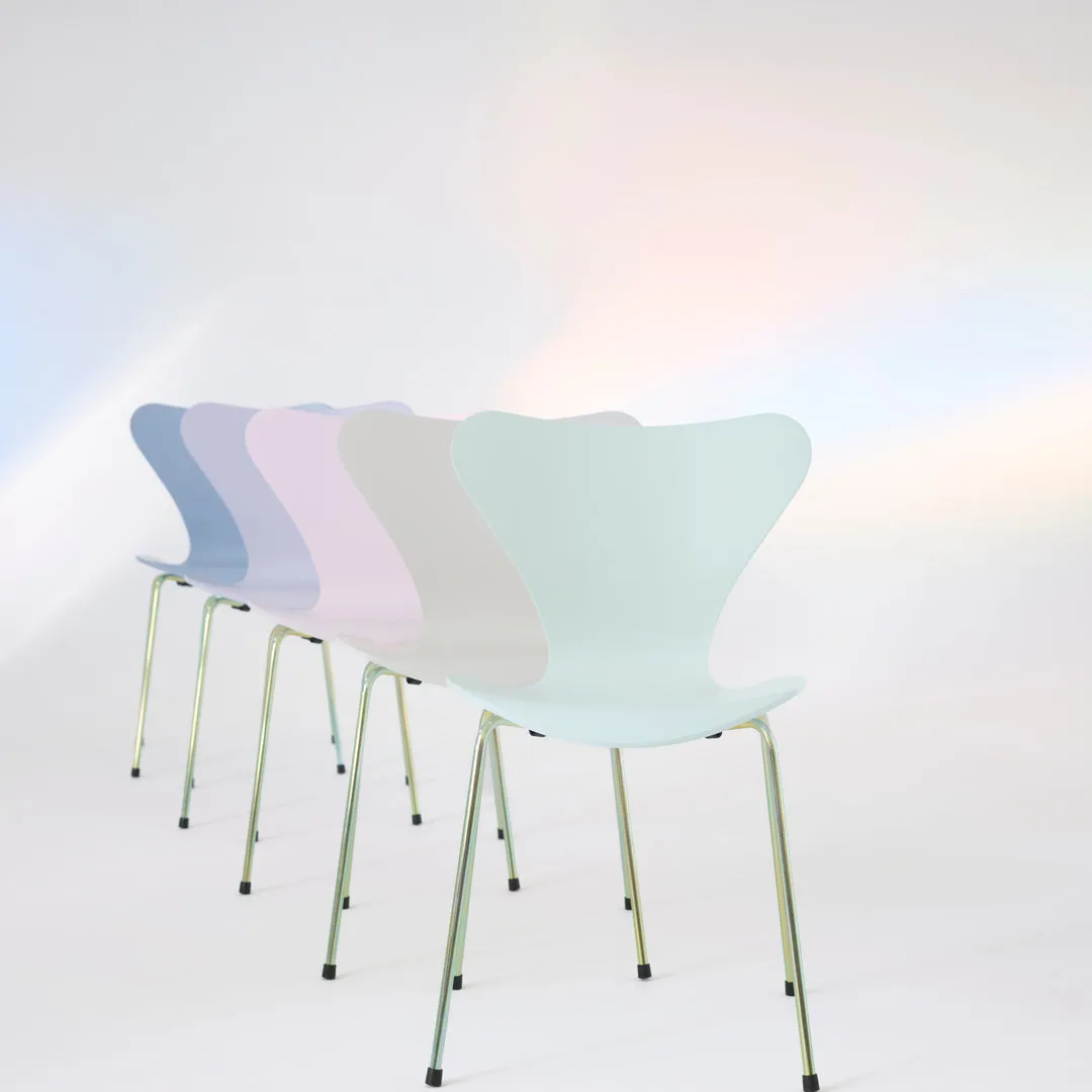 Fritz Hansen Series 7 Chair, Anniversary Edition 7:14 Am, Pink