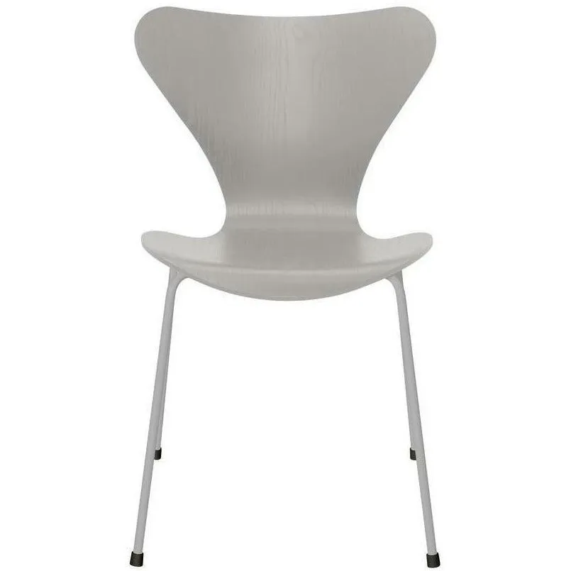 Fritz Hansen Series 7 Chair Colored Ash Nine Grey Bowl, Nine Grey Base