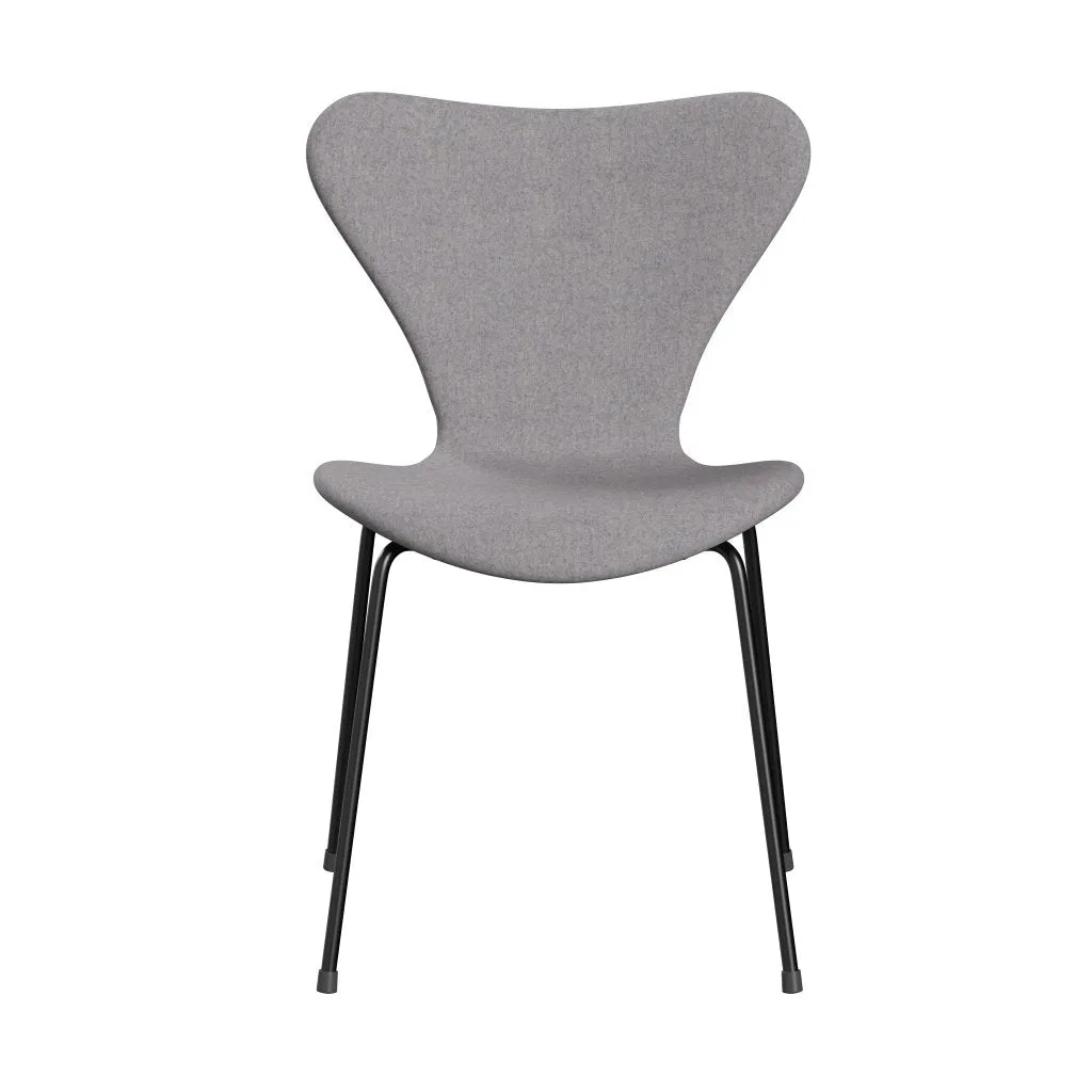 Fritz Hansen Series 7™ Chair Full Upholstery, Black/Divina Md Cool Light Grey