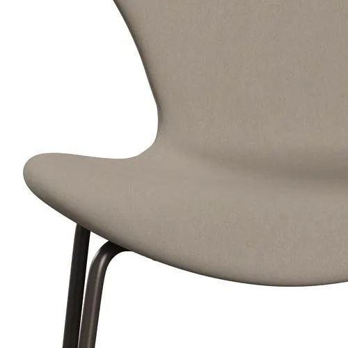 Fritz Hansen Series 7™ Chair Full Upholstery, Brown Bronze/Comfort White Grey
