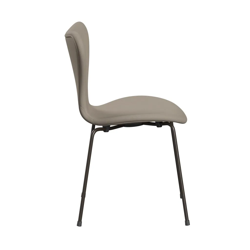 Fritz Hansen Series 7™ Chair Full Upholstery, Brown Bronze/Comfort White Grey