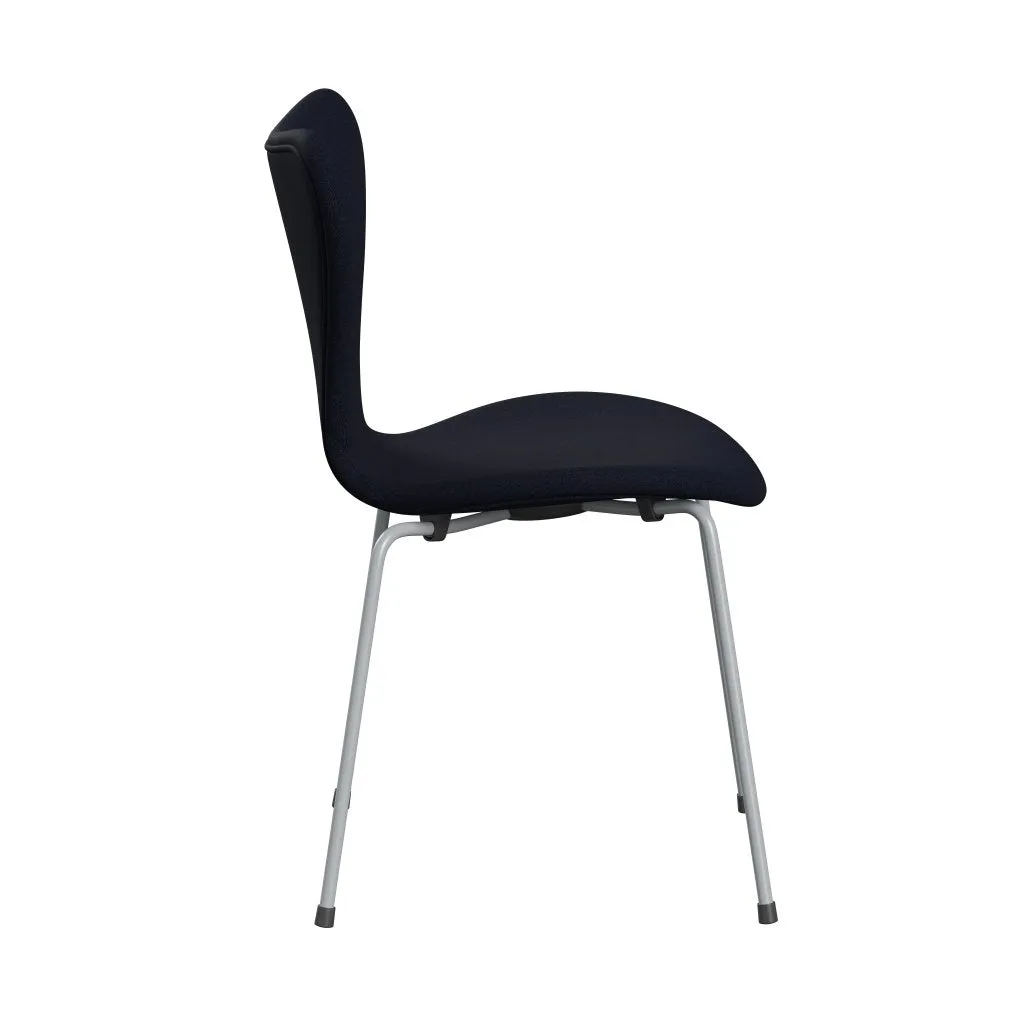Fritz Hansen Series 7™ Chair Full Upholstery, Silver Grey/Canvas Dark Blue