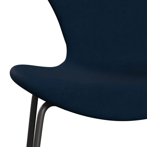 Fritz Hansen Series 7™ Chair Full Upholstery, Warm Graphite/Comfort Black/Dark Grey