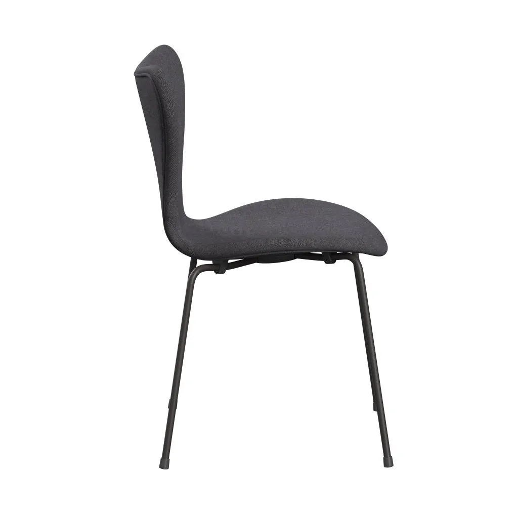 Fritz Hansen Series 7™ Chair Full Upholstery, Warm Graphite/Remix Dark Grey (Rem266)
