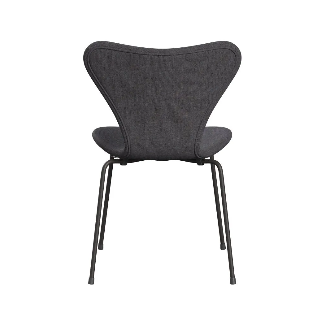 Fritz Hansen Series 7™ Chair Full Upholstery, Warm Graphite/Remix Dark Grey (Rem266)