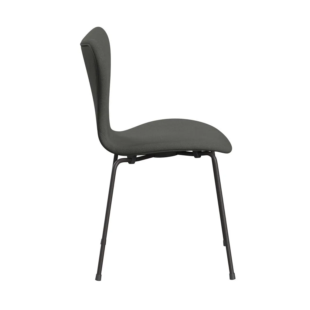 Fritz Hansen Series 7™ Chair Full Upholstery, Warm Graphite/Steelcut Grey