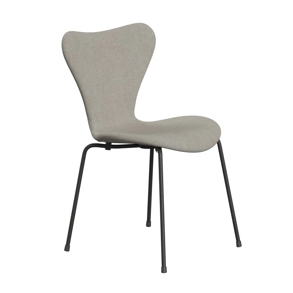Fritz Hansen Series 7™ Chair Full Upholstery, Warm Graphite/Sunniva 2 Beige