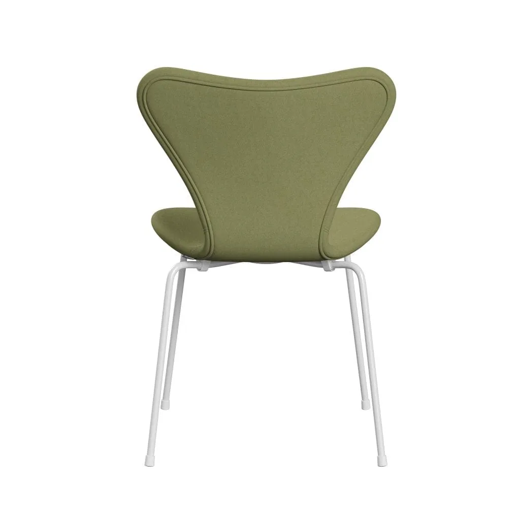 Fritz Hansen Series 7™ Chair Full Upholstery, White/Comfort Grey (C68009)