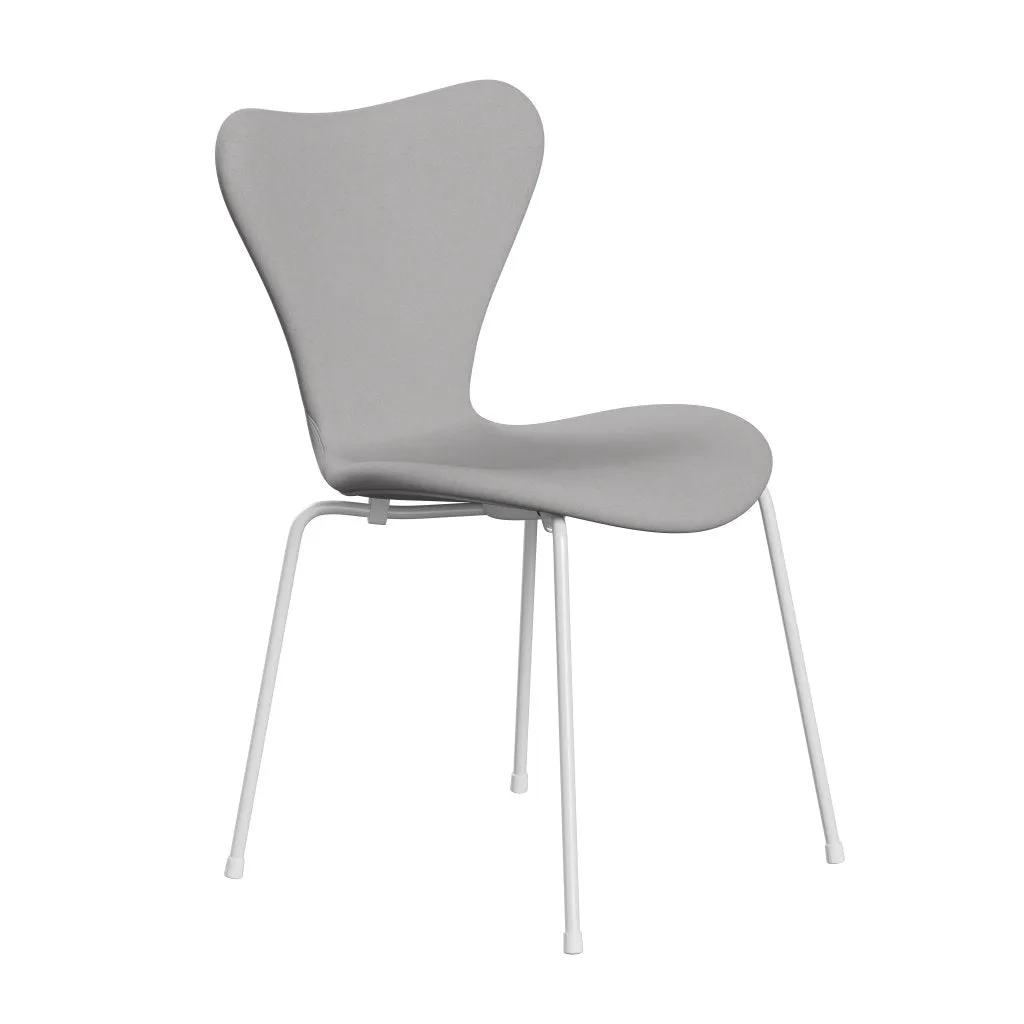 Fritz Hansen Series 7™ Chair Full Upholstery, White/Comfort White/Grey