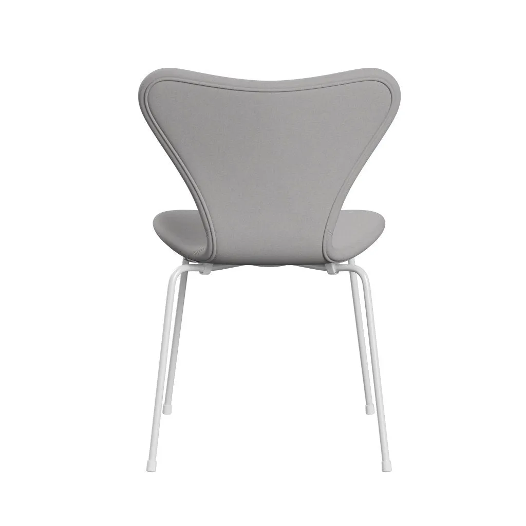 Fritz Hansen Series 7™ Chair Full Upholstery, White/Comfort White/Grey