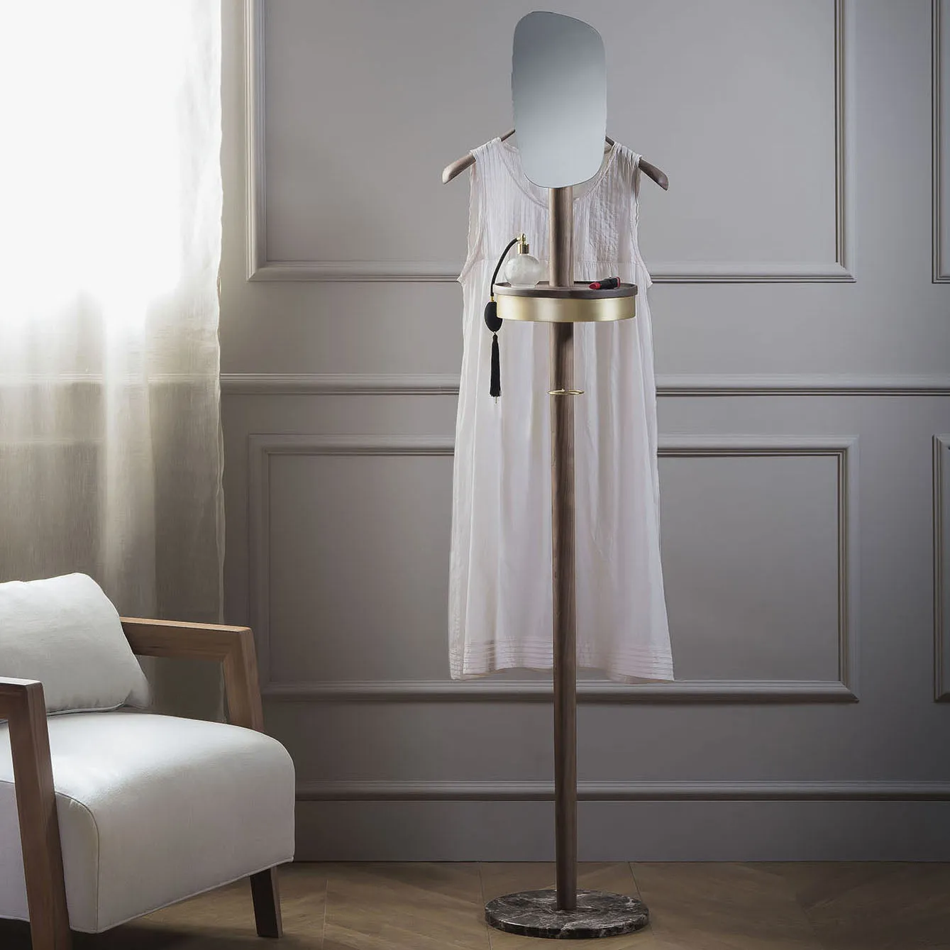 Galan Valet Stand