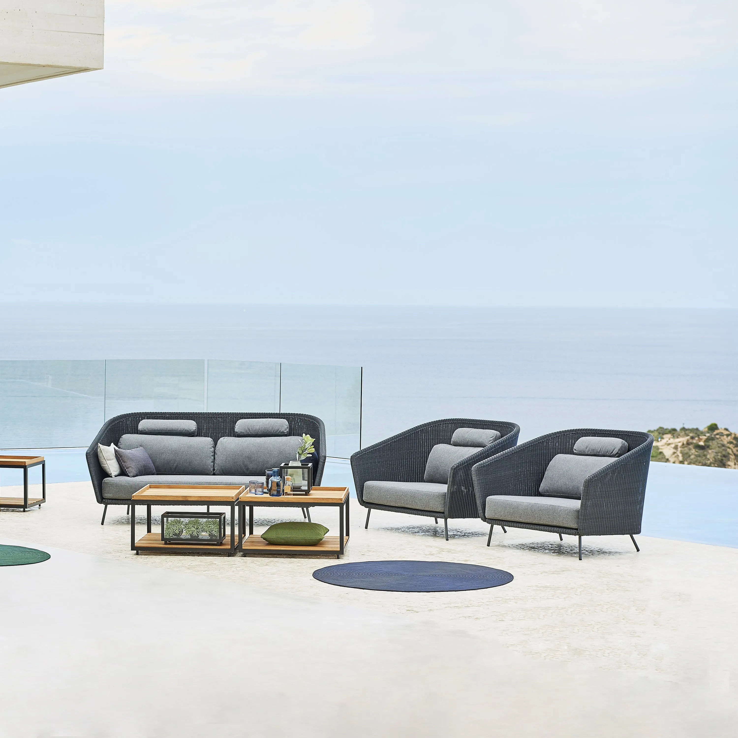 Mega Outdoor Lounge Chair