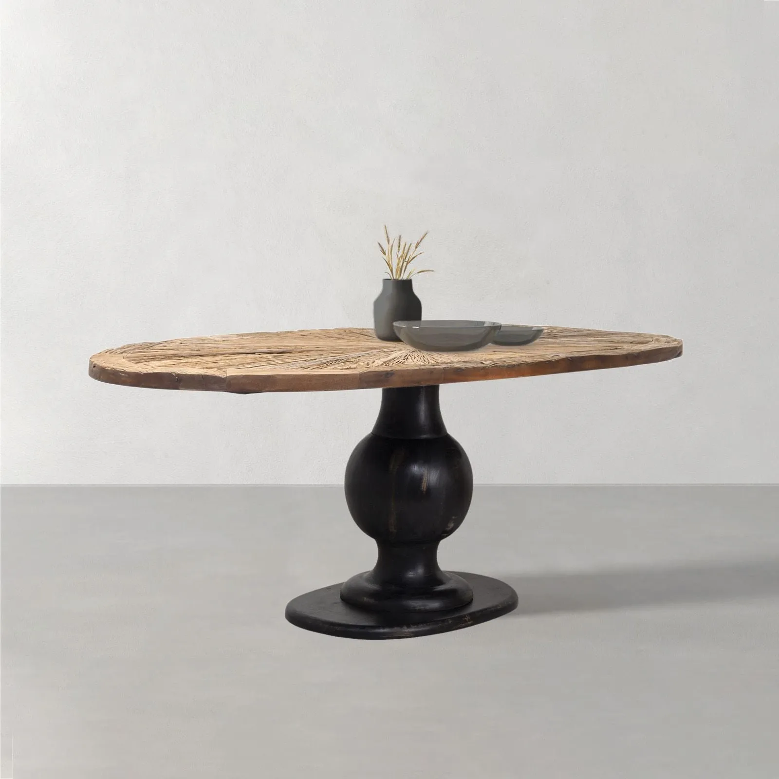 Table  manger ovale plateau bois brut pied noir | Manguier Aberdine